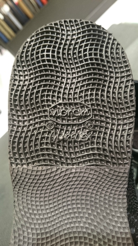 VARISISTA スポンジヒール修理　ビブラムモルフレックスシート