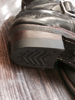 REDWING 積上げ交換＋Vibram＃700ヒール