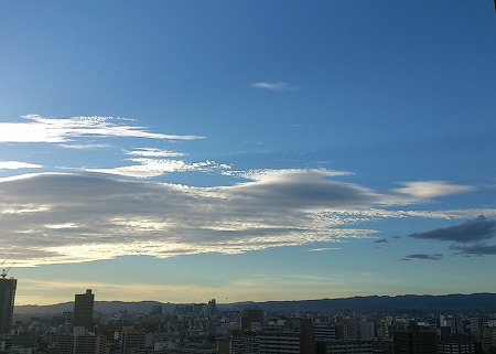 梅雨明けの青空