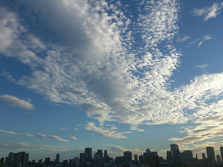 梅雨明けの青空