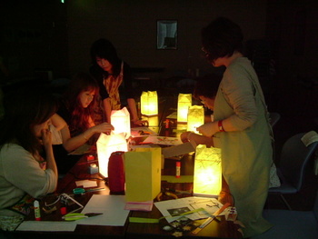 手づくりランプ作成中！