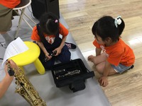 4年生の子が教えています